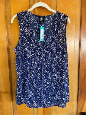 Bobeau Navy and White Floral V-Neck Sleeveless Tank Top